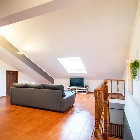Appartement Three-bed Duplex, 20min To Lisbon, Pets Welcome! Parede