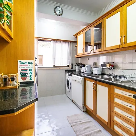Appartement Three-bed Duplex, 20min To Lisbon, Pets Welcome! *