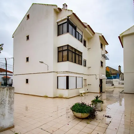 Three-bed Duplex, 20min To Lisbon, Pets Welcome! Appartement *