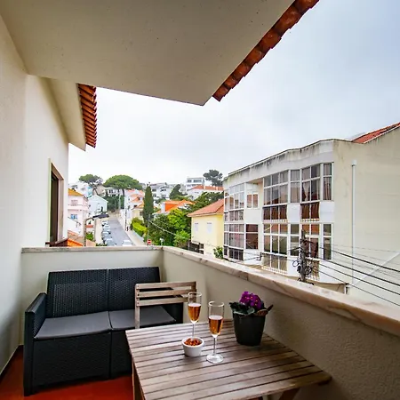 Three-bed Duplex, 20min To Lisbon, Pets Welcome! Appartement Parede