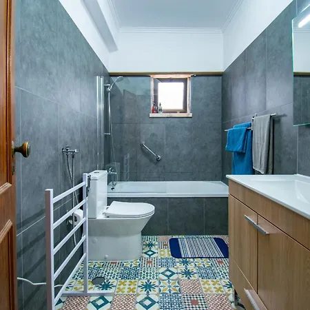 Three-bed Duplex, 20min To Lisbon, Pets Welcome! Parede